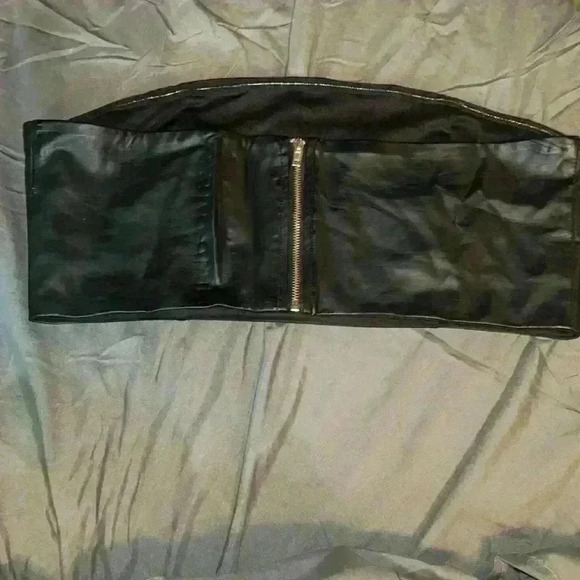 RACHEL TUBE TOP - BLACK Faux Leather - Picture 6 of 9